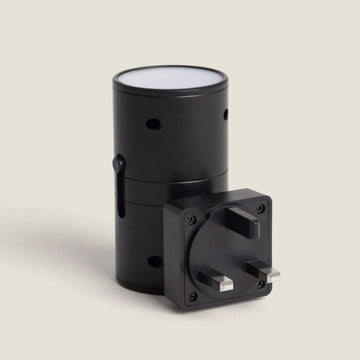 PlugyNight – Plug-In Wall Light