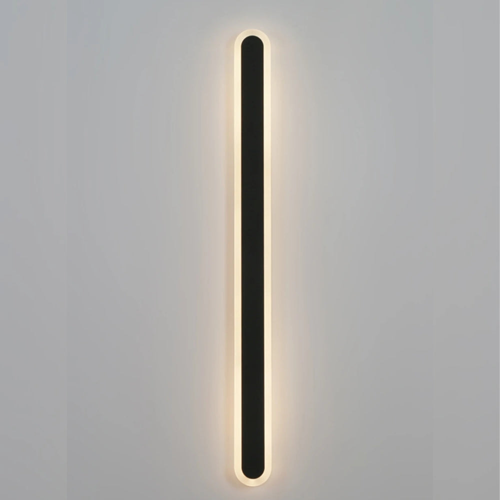 UrbanBeam – Long Wall-Mounted Outdoor Light